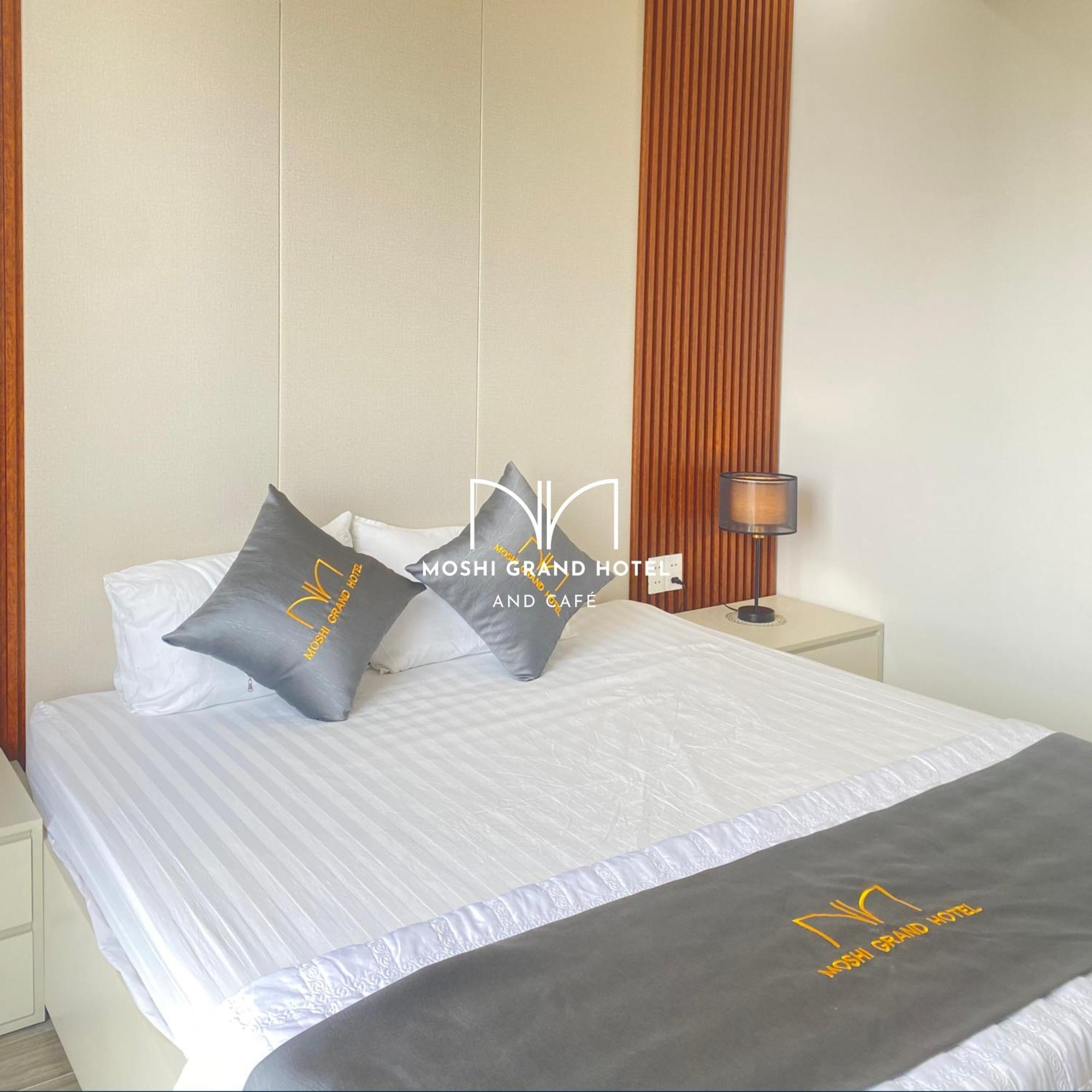 Moshi Grand Hotel Сам Сон Екстериор снимка